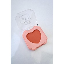 3b Trend Rose Sweet Cheeks Tekli Mat Allık No:3 Kalp Desenli Doğal Görünüm Veren Kadifemsi Mat Blush