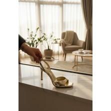 Enoch Kadın Metalik Aynalı Dokulu Ince Topuklu Abiye Ayakkabı