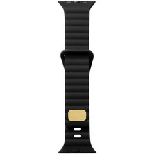 Zore Apple Watch 7 45MM Uyumlu Kordon Silikon Soft Yüzey Metal Tokalı Krd-73 Kayış