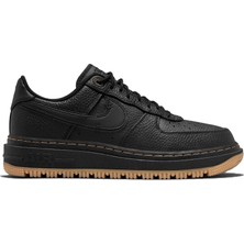 Nike Air Force 1 Luxe Ikonik Tasarımıyla Şık ve Konforlu Günlük Sneaker