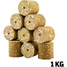 Savex Sazan Yemi - Delikli Küspe - Mısır - Silindir - 1 kg Paket