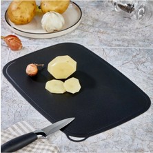 Mikasso Kesme Matı 23 x 34 x 0,16 cm Ağırlı 97 gr Plastik Siyah