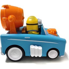 NessiWorld Dönen Sesli ve Işıklı Arabalı Figür