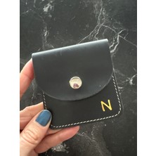 Pinkylola Design- N Harf Detaylı, Kare Model Siyah Parlak Mat Hakiki Deri Kılıf, Mini Bozuk Para Cüzdanı