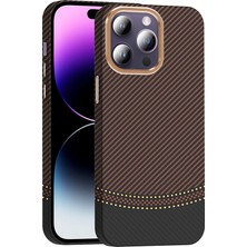 Zore iPhone 14 Pro Max Kılıf Magsafe Şarj Özellikli Karbon Fiber Görünümlü Usgn Gros Kapak - Gold-Siyah