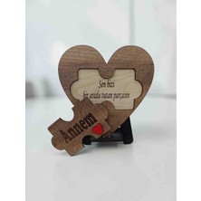 Ergeç Tasarım Annem Yazılı Ahşap Puzzle Kalp Masa Dekoru – Anlamlı Anneler Günü Hediyesi – 20 cm