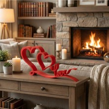 Kırmızı Kalpli Love Yazı Dekoru