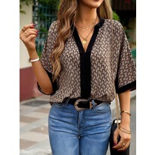 Giyimodam Kadın Kısa Kollu Önden Şerit Detaylı Desenli Sandy Bluz