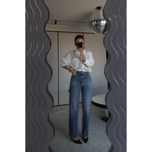 Özge Özgenç Taşlamalı Lazer Kesikli Jean