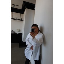 Özge Özgenç Oversize Kuşaklı Poplin Gömlek