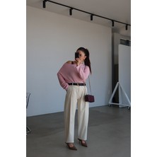 Özge Özgenç Kalın Kemerli Pileli Pantolon