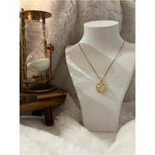 Inci Detaylı Yuvarlak Madalyon Kolye – Altın Renk Şık Kadın Kolye