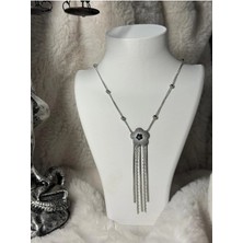 Çiçek Detaylı Zincirli Sarkıt Kadın Kolye – Şık ve Zarif Tasarım