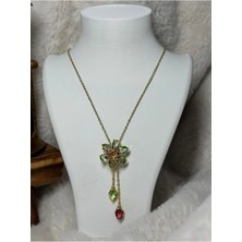 Çiçek Model Yeşil Taşlı Sallantılı Çelik Kolye – Kadın Zarif ve Şık Paslanmaz Çelik Kolye