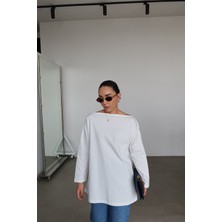 Özge Özgenç Arkası Dantelli Tshirt