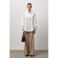 Molene Beyaz Pamuklu Balon Kol Detaylı Relaxed Fit Gömlek