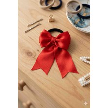 Nati Co Kırmızı Saten Kurdeleli Lastik Toka - Lüks Fiyonklu Saç Aksesuarı