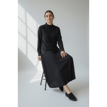 Ece Giyim Kadın Hakim Yaka Önü Taşlı Arkadan Fermuarlı Etek Beli Lastikli Pliseli Ikili Takım