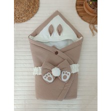 Akıllı Durak Yenidoğan 4 Kat Müslin Kumaş Kulaklı Patili Fiyonk Bebek Battaniyesi Kundak