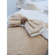 Akıllı Durak Yenidoğan Gold Zümrüt Taşlı Prizma Taç Nakışlı Lüks Duvaklı Kumru Kundak Bebek Battaniyesi