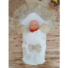 Akıllı Durak Yenidoğan Titi Taç Nakışlı Plazma Taşlı Güpürlü Çift Fiyonk Duvaklı Trilüks Kundak Bebek Battaniyesi