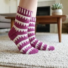 Robotel El Örmesi Mürdüm-Ekru Modern Geometrik Desenli Yün Karışımlı Çorap