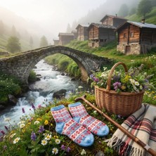 Robotel El Örmesi Geleneksel Baklava Desenli Mavi Yün Karışımlı Çorap