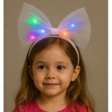 Pileli Store Rengarenk LED Işıklı Fiyonk Şekilli Tül Parti Tacı Beyaz Renk 25X25 cm