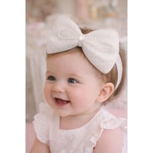 Nati Co Inci Detaylı Beyaz Renk Tüllü Bebek Taç – Şık ve Zarif