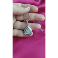 Çelik Gümüş Renk Damla Form Taşlı Kadın Kolye – Zarif Ince Zincirli Işıltılı Şık Tasarım