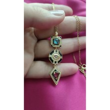 316L Çelik Vintage Tasarım Çoklu Taşlı Gold Renk Kadın Kolye Figürlü Zirkon Detaylı Şık Kolye