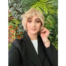 Aura Peruk Kısa  Sevenlere Özel Sarı Tondaki Inci Modelimiz