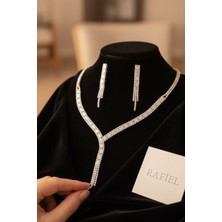 Rafiel Gümüş Renk Baget Taşlı Zirkon Takı Seti - Baget Kolye ve Küpe Seti