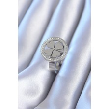 316L Çelik Gümüş Renk Zirkon Taşlı Yonca Model Kadın Yüzük