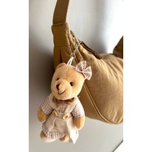 Miamantra Elbiseli Sevimli Peluş Ayıcık Kız Model Bej Pötikare Anahtarlık , Çanta Aksesuarı Hediyelik (12 cm)