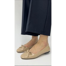Akça Shoes Nude Fiyonklu Rugan  Babet