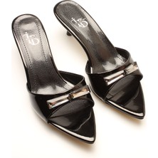 İdil Idil   Siyah Rugan Tokalı Kadın Terlik