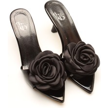 İdil Idil   Siyah Rugan Çiçekli Kadın Terlik