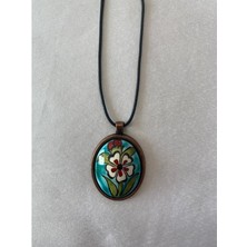 Hediyem Evime Çiçek Figürlü Çini Kolye El Boyaması Deri Ipli Model 2