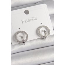 Bazarhane Pirinç Gümüş Renk Zirkon Taşlı Halka Model Kadın Küpe