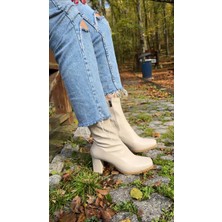Akça Shoes Bej Streç Topuklu Bot 7 cm