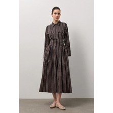 Molene Kahverengi Kapak Cepli Geniş Kuşak Detaylı Ekose Elbise