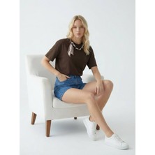 Cemo Kadın Zebra Desenli Fular ve Inci Detaylı Tişört