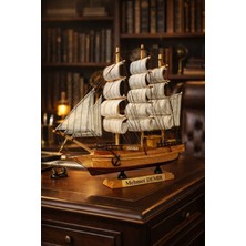 Kesene Isime Kişiye Özel Dekoratif Premium Ahşap El Yapımı Yelkenli Gemi Maketi 33X33 cm Biblo Hediye 531BD