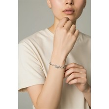 Euromoda Kelebek Charmlı Sonsuzluk Desenli Zincir Bileklik