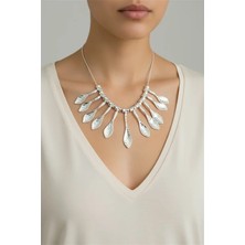 Euromoda Özel Tasarımlı Yaprak Figürlü Gümüş Kaplama Kolye