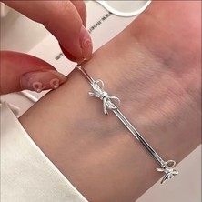 Genel Şık Paslanmaz Çelik Fiyonk Bileklik - Zarif ve Modern Tasarım