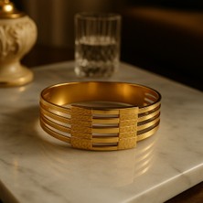 Genel Altın Renkli Kaburga Model Kadın Bilezik – Şık ve Zarif Tasarım, Lüks Görünüm