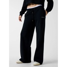 Guess Jeans Lastikli Bel Regular Fit Siyah Kadın Pantolon W6RB52K68I4-JBLK