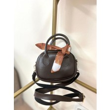 Zemihra Kadın Mini El & Omuz Çantası – Altın Detaylı, Fular Aksesuarlı Makyaj Çantası